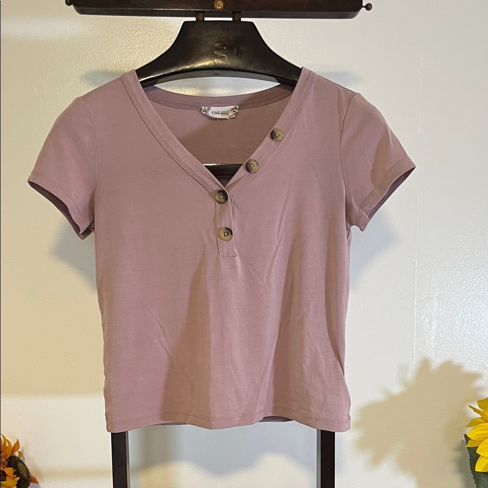 🌸 Everyday casual meets chic comfort in this Pink Rose henley top! - Picture 3 of 5
